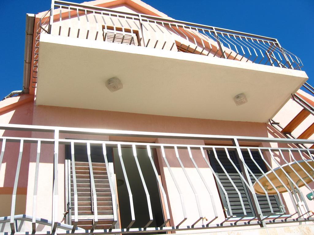 Apartment Vrulje غورني كارين المظهر الخارجي الصورة